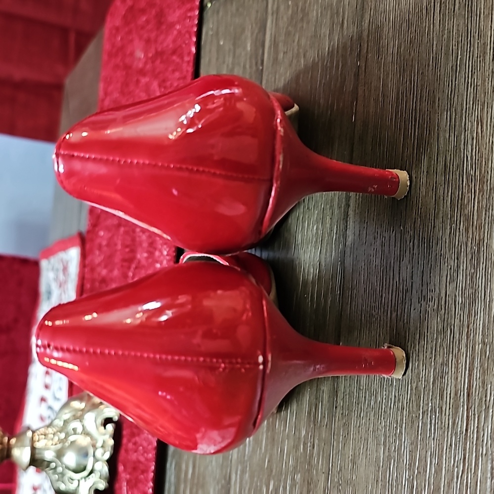 Red Moda Spana heels - Picture 3 of 7